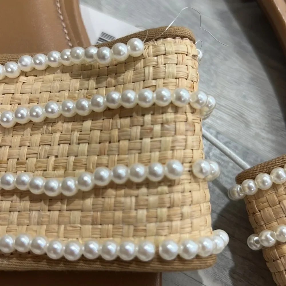 J. Crew Factory pearl slides size 10 NWT but flawed